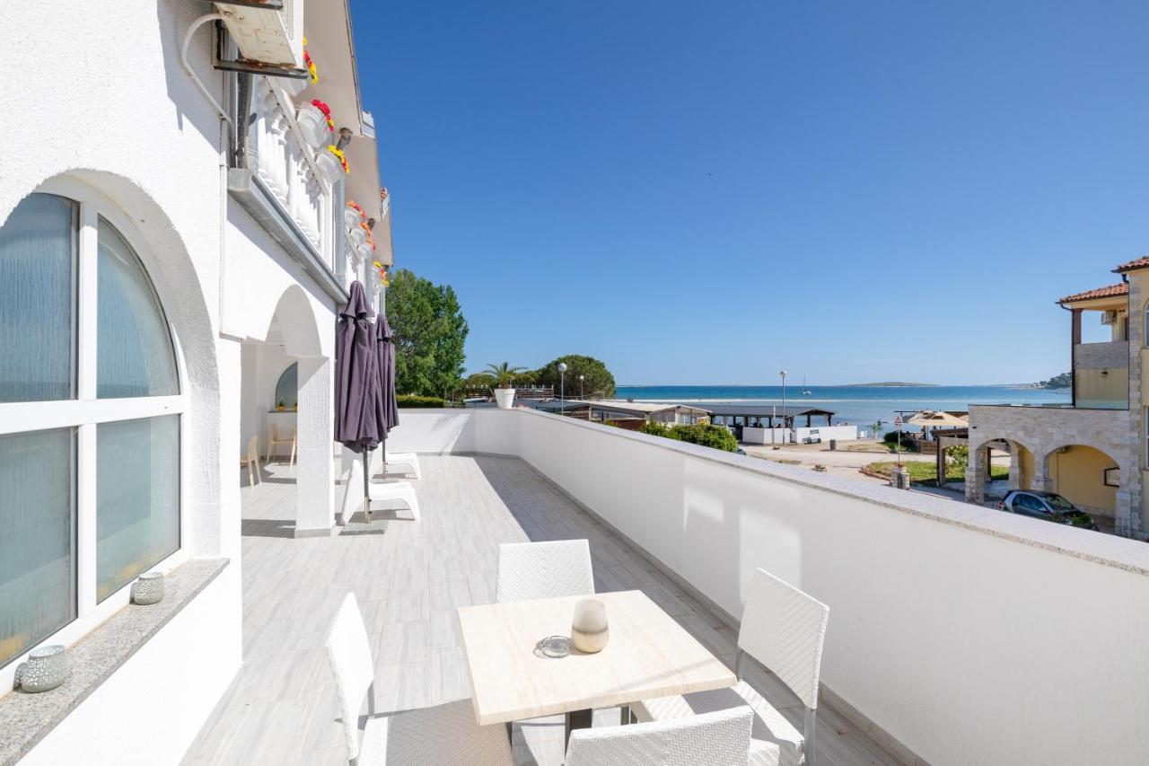 Apartments And Rooms Jakic Μεντουλίν Εξωτερικό φωτογραφία