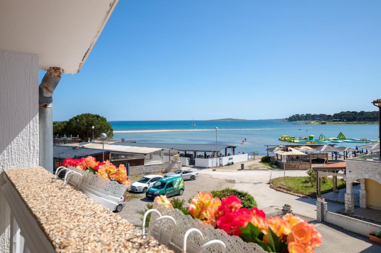Apartments And Rooms Jakic Μεντουλίν Εξωτερικό φωτογραφία