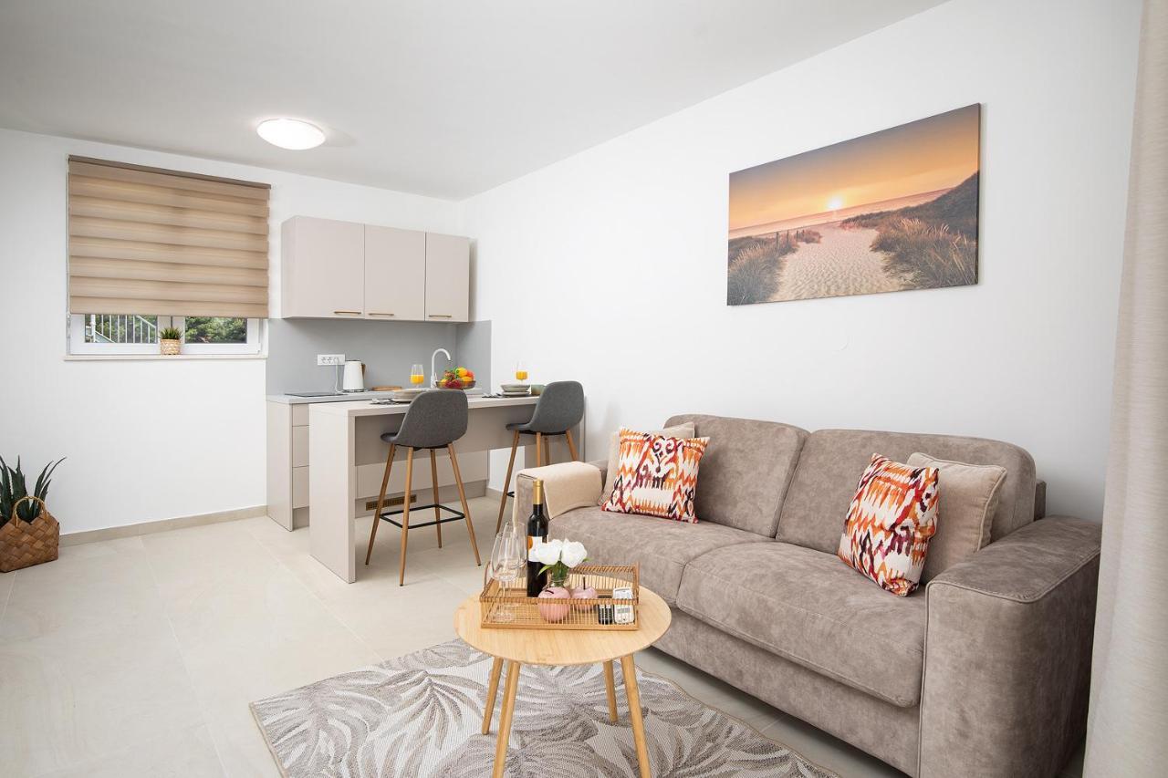 Apartments And Rooms Jakic Μεντουλίν Εξωτερικό φωτογραφία