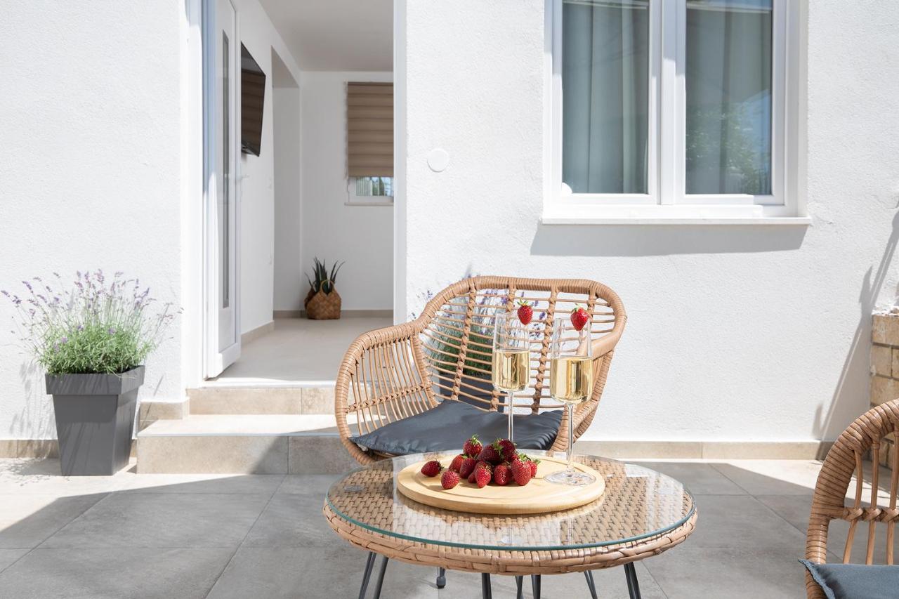 Apartments And Rooms Jakic Μεντουλίν Εξωτερικό φωτογραφία