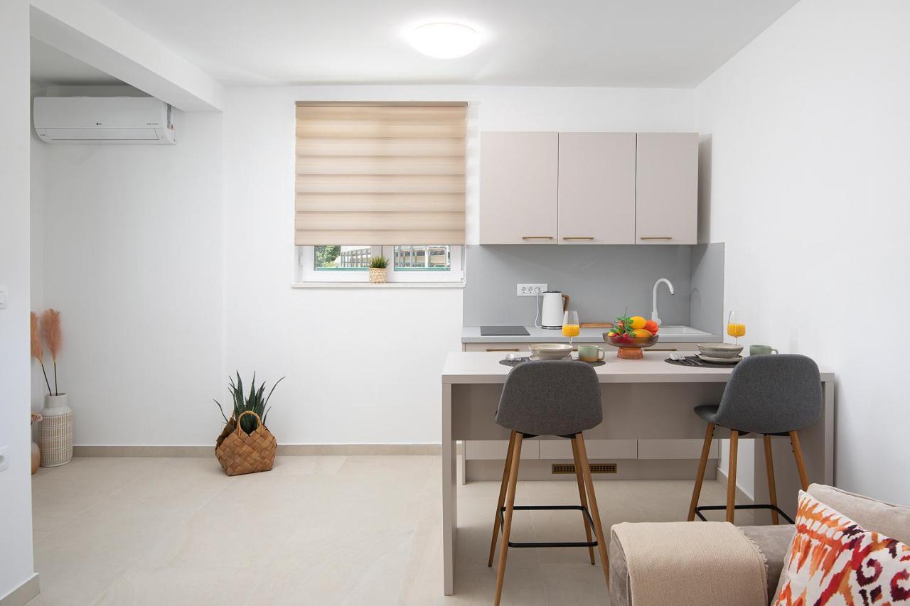 Apartments And Rooms Jakic Μεντουλίν Εξωτερικό φωτογραφία