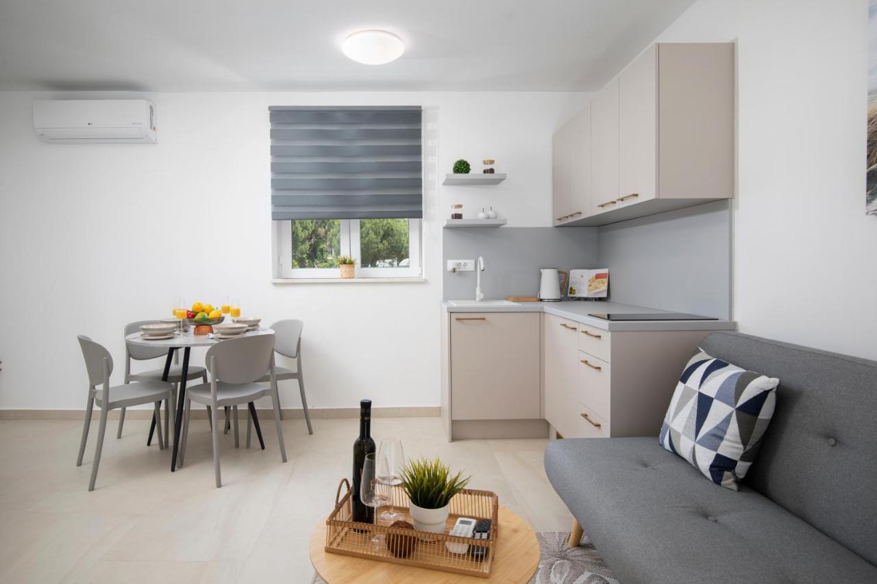 Apartments And Rooms Jakic Μεντουλίν Εξωτερικό φωτογραφία