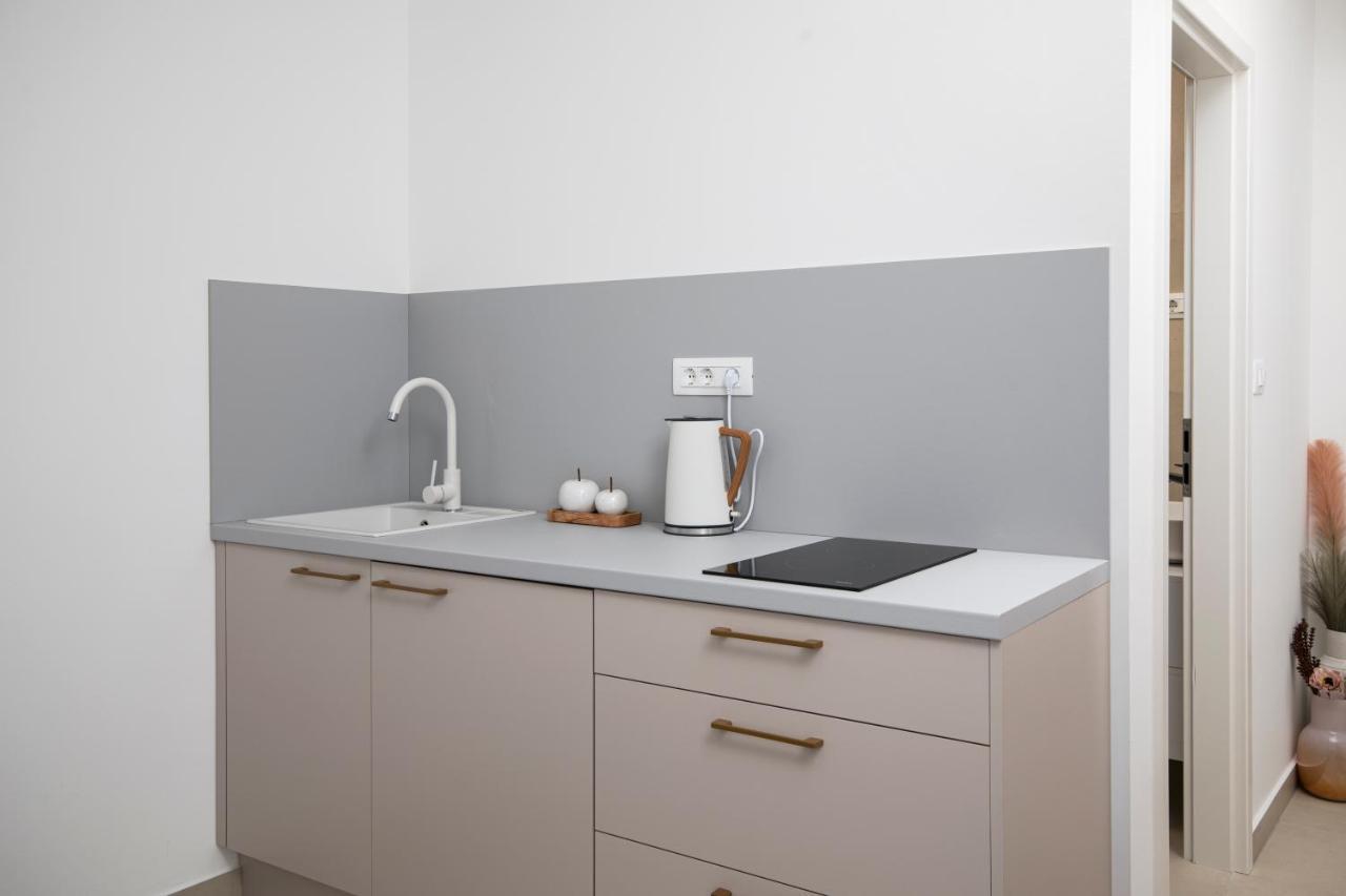 Apartments And Rooms Jakic Μεντουλίν Εξωτερικό φωτογραφία