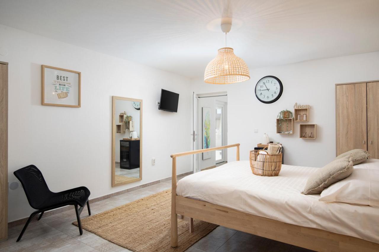 Apartments And Rooms Jakic Μεντουλίν Εξωτερικό φωτογραφία