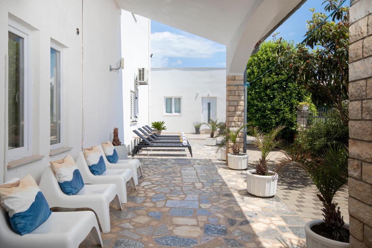 Apartments And Rooms Jakic Μεντουλίν Εξωτερικό φωτογραφία